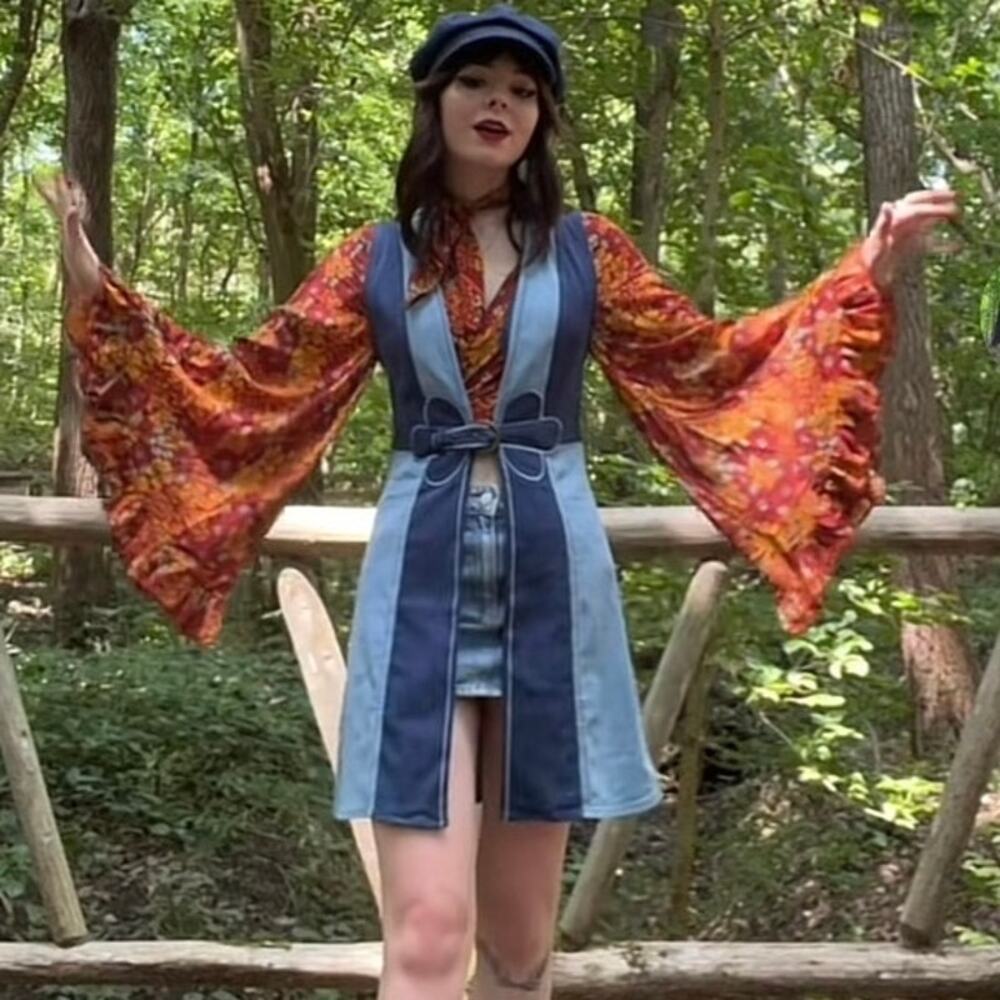 The Hippie Shake Denim 2 Tone Dress Vest Heroes Layering piece Women’s Size 4 - Picture 9 of 9